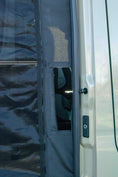 Bild in Galerie-Betrachter laden, MonsterVan | Fliegenschutzgitter Schiebetür für Sprinter
