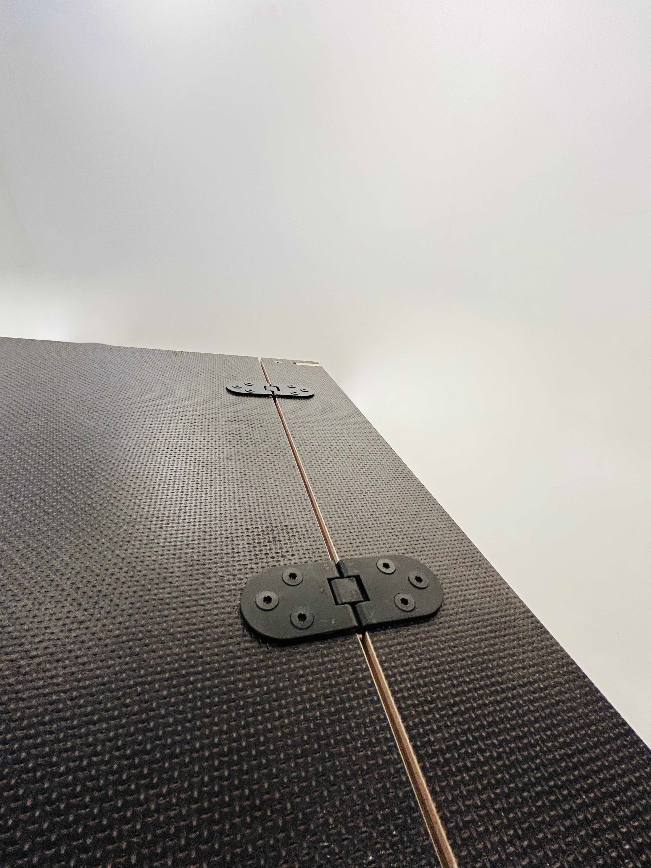 MonsterVan | Fußraumerhöhung Sprinter