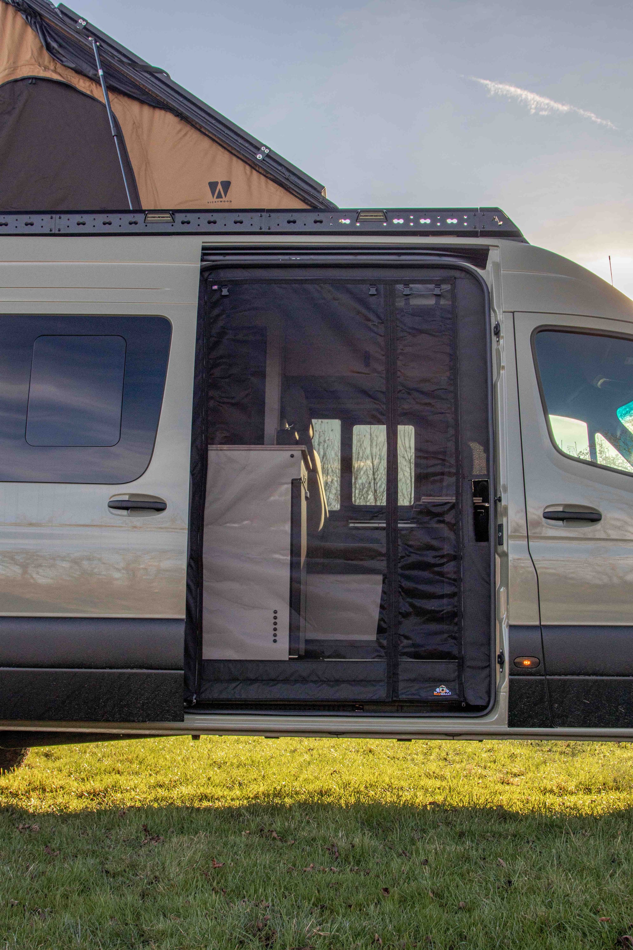 MonsterVan | Fliegenschutzgitter Schiebetür für Sprinter